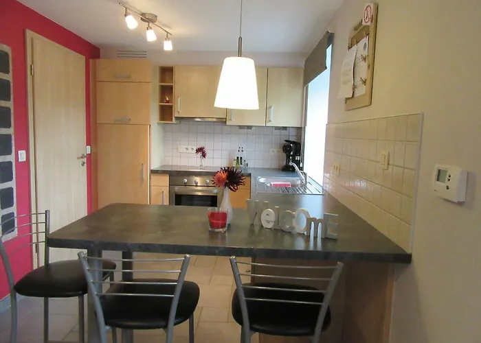 Du Circuit Nyaraló *